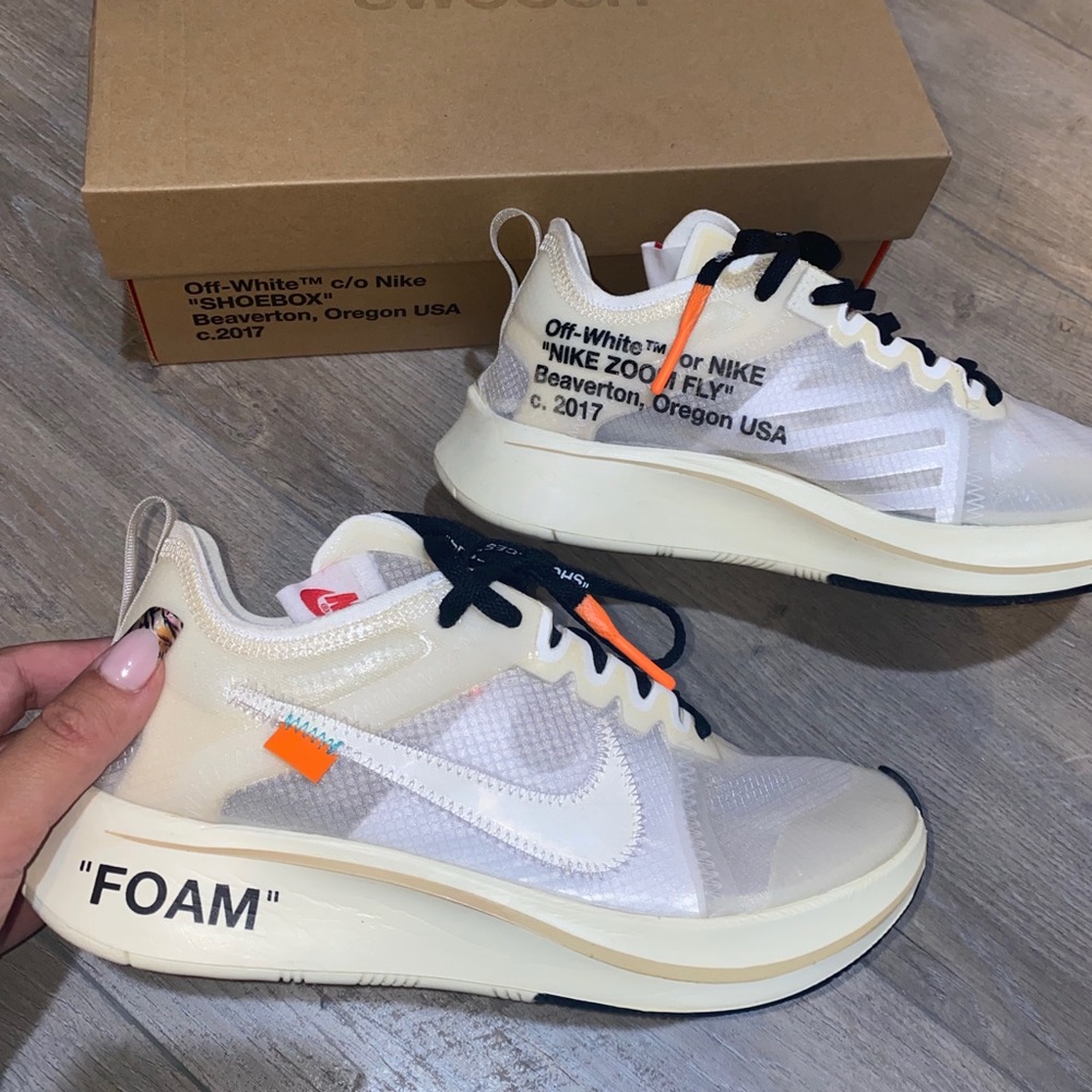 OFF-WHITE X ZOOM FLY